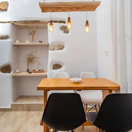 Feel The Serenity 2 * Galini (Naxos)